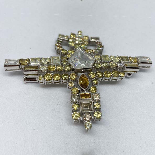 ダイヤモンドの最新買取相場Pt950 8.37ct ファンシーカラーダイヤ ブローチ