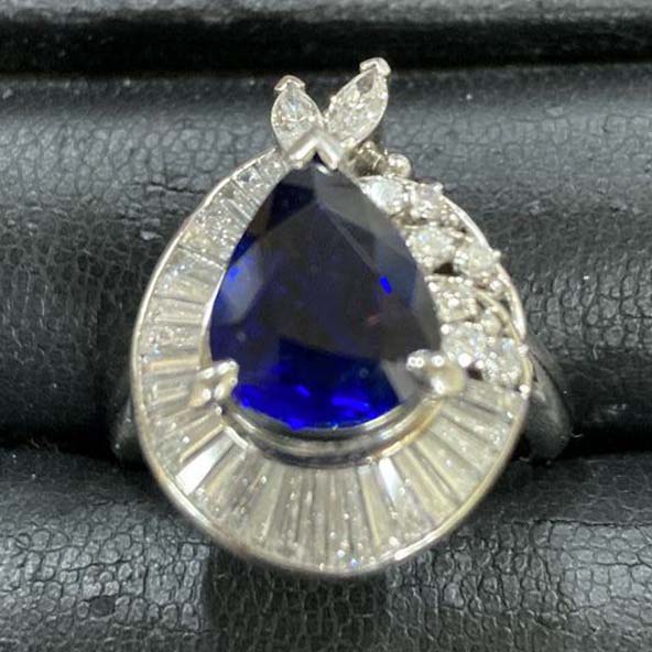 サファイアの最新買取相場Pt900 S4.01ct D1.14ct サファイア リング