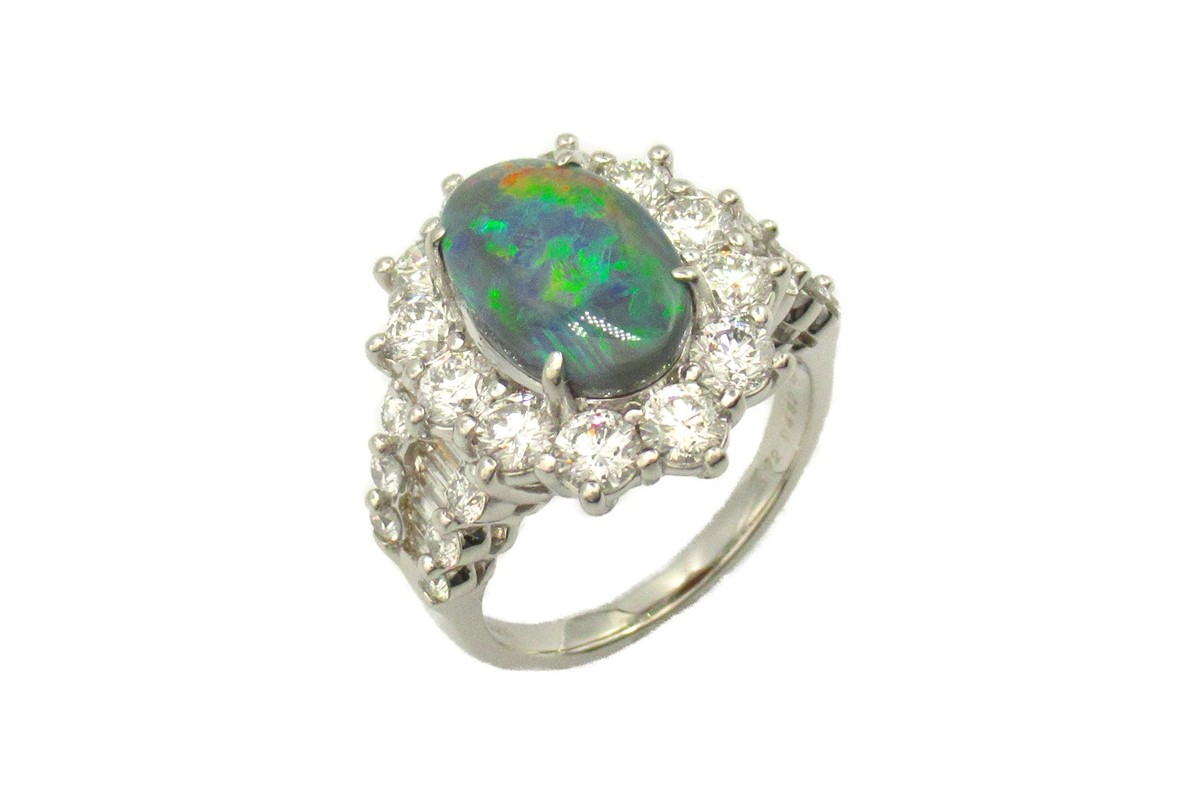 オパールの遊色で赤が最も貴重とされている理由